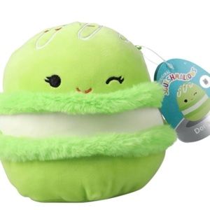 Squishmallow Donnelly NWT